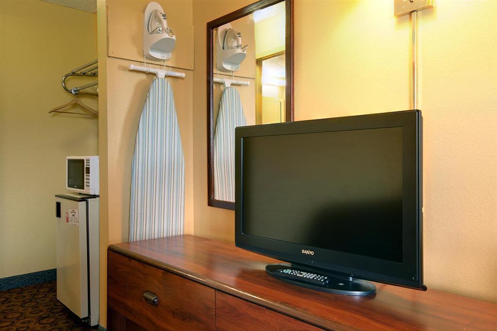 Americas Best Value Inn And Suites Greenwood Room photo